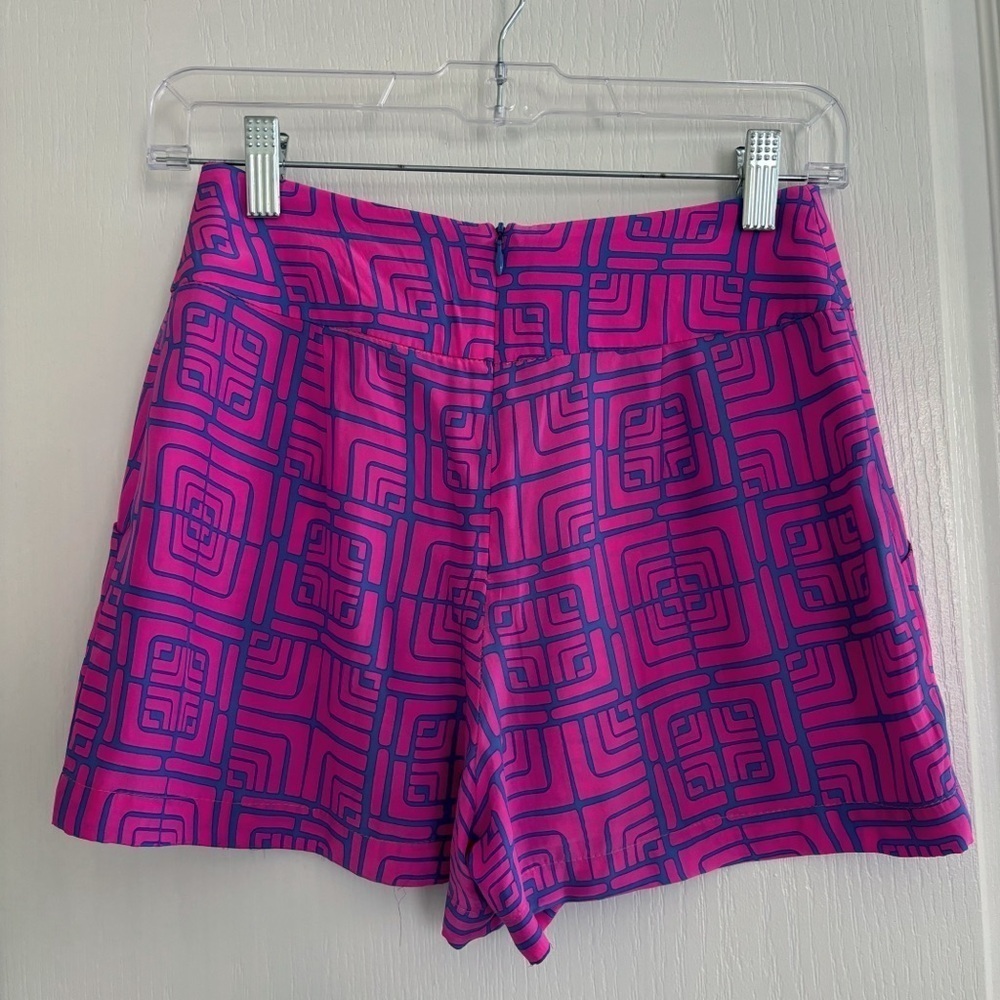 Alice & Trixie High Waist Pink Geometric Print Silk Shorts XS Resortwear - Picture 3 of 7